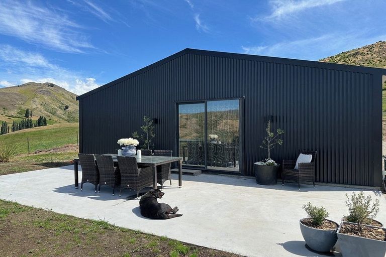 Photo of property in 218 Hawksburn Road, Nevis, Cromwell, 9384