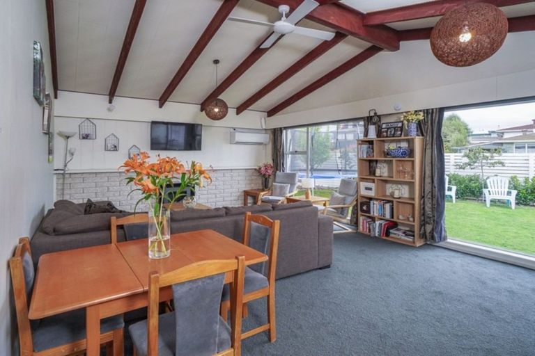 Photo of property in 52 Fergusson Street, Stoke, Nelson, 7011