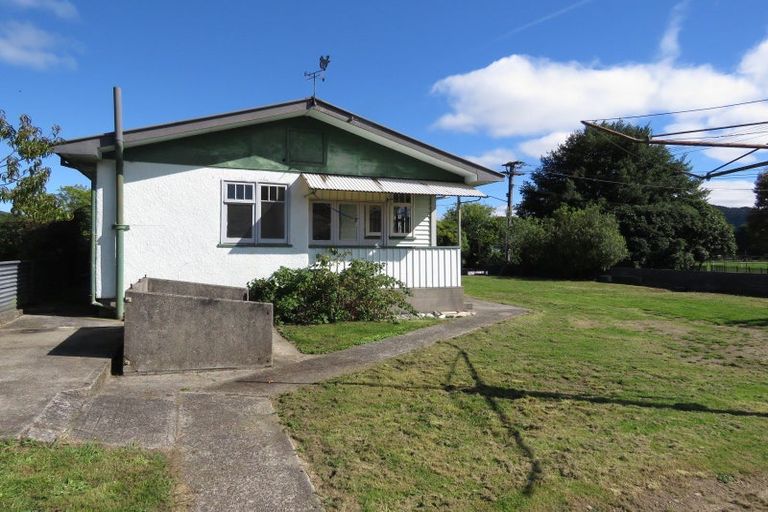 Photo of property in 27 Victory Street, Reefton, 7830