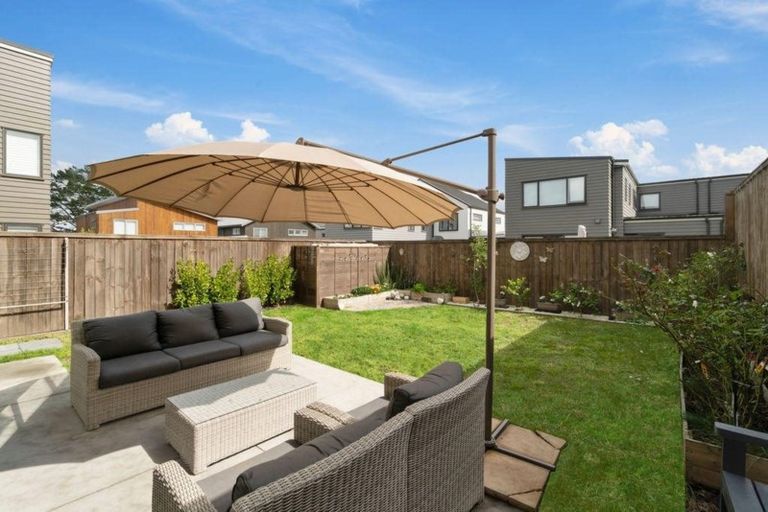 Photo of property in 4 Tuatua Road, Hobsonville, Auckland, 0616