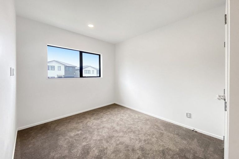 Photo of property in 3b Frontier Lane, Flat Bush, Auckland, 2019