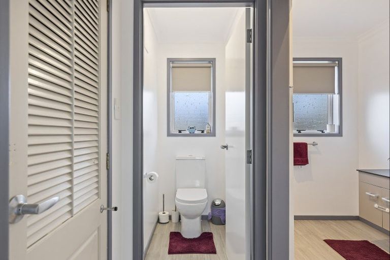 Photo of property in 27 Glamis Avenue, Bell Block, New Plymouth, 4312