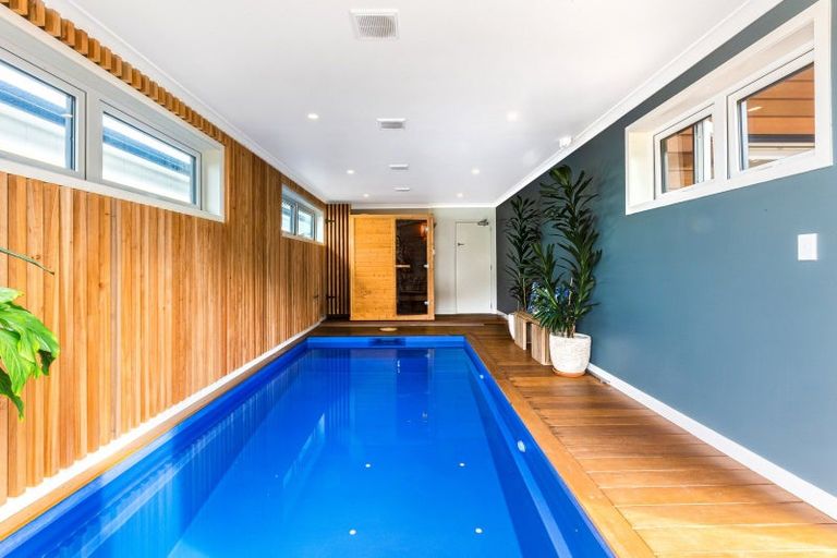 Photo of property in 3 Ramarama Lane, Crofton Downs, Wellington, 6035