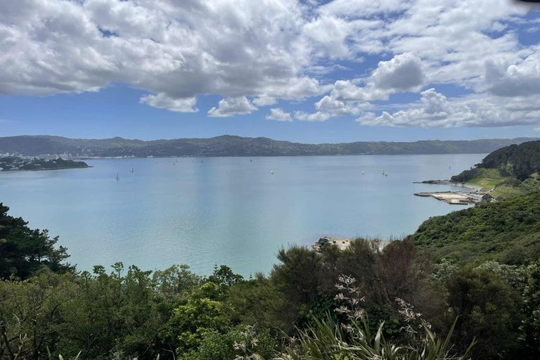 Photo of property in 12 Countess Close, Maupuia, Wellington, 6022