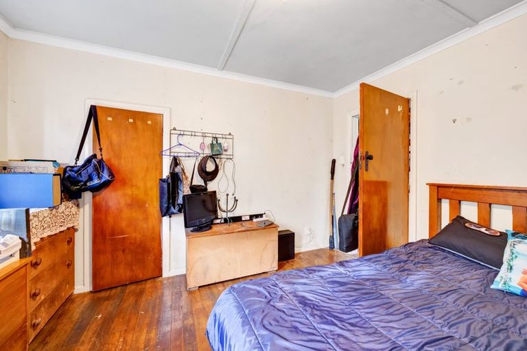 Photo of property in 244 Egmont Street, Patea, 4520