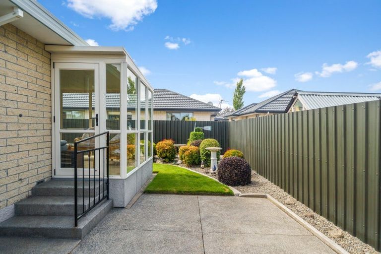 Photo of property in 2/17 Nyoli Street, Northcote, Christchurch, 8052