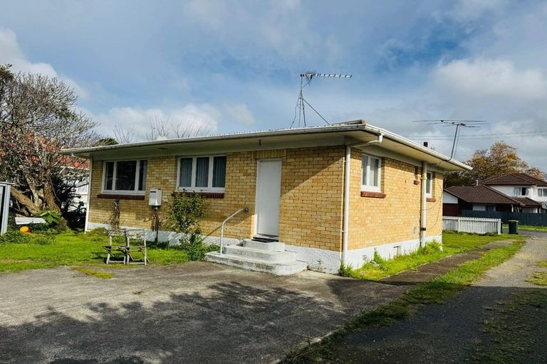 Photo of property in 1/8 Alpha Street, Papakura, 2110