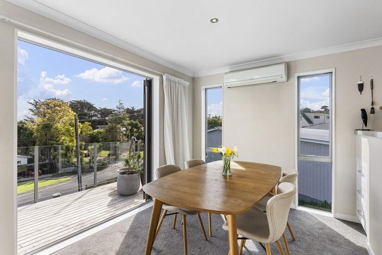 Photo of property in 6 Poplar Road, Stanmore Bay, Whangaparaoa, 0932