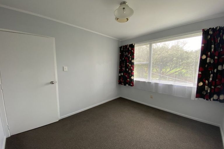 Photo of property in 98 Lauderdale Road, Birkdale, Auckland, 0626