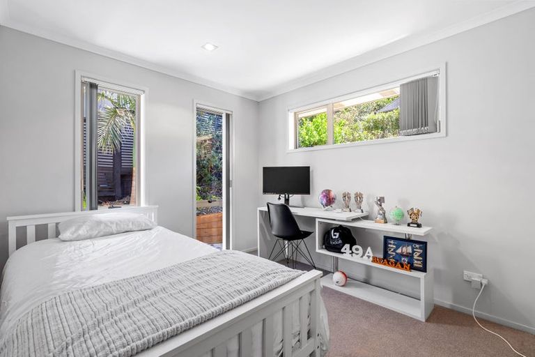 Photo of property in 16 Lagoon View, Gulf Harbour, Whangaparaoa, 0930