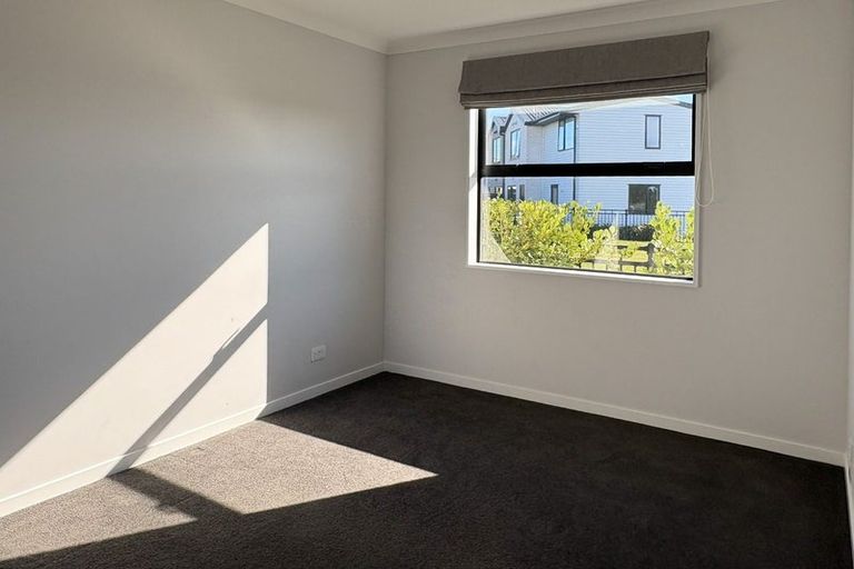 Photo of property in 16 Koral Lane, Broomfield, Christchurch, 8042