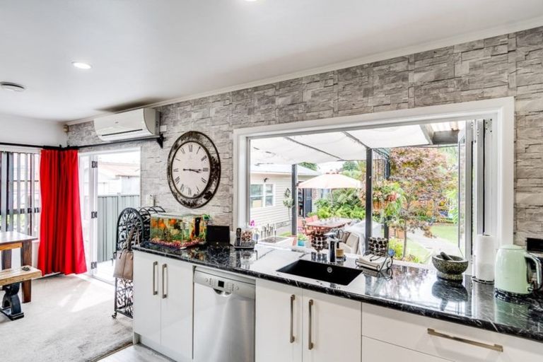 Photo of property in 3 Nikau Street, Taradale, Napier, 4112