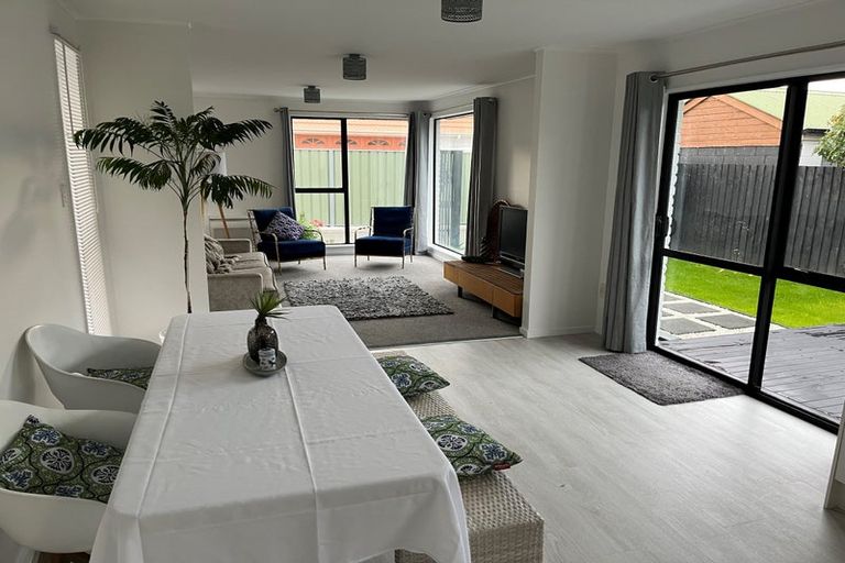 Photo of property in 2/162 Main Road, Redcliffs, Christchurch, 8081