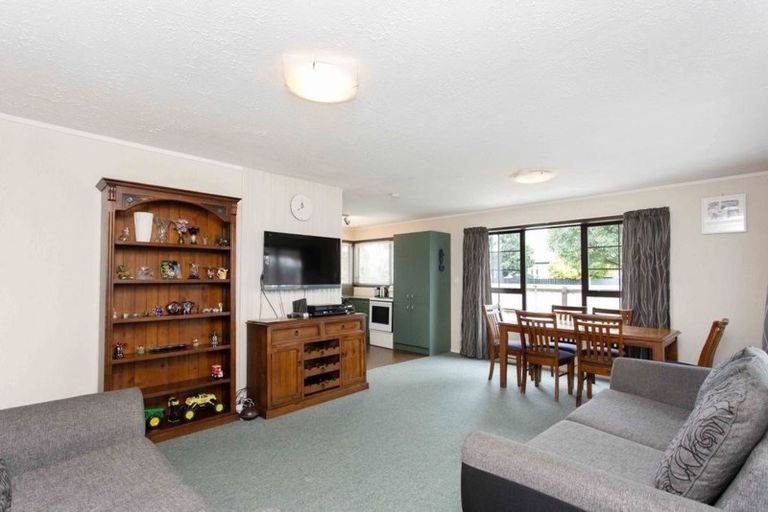 Photo of property in 172 Sawyers Arms Road, Bishopdale, Christchurch, 8053
