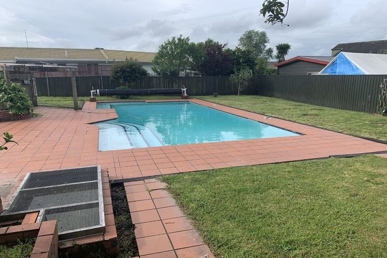 Photo of property in 35 Poaka Avenue, Dinsdale, Hamilton, 3204