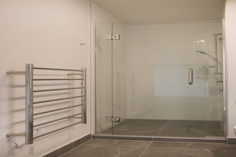 Photo of property in 1/16 Home Street, Mount Victoria, Wellington, 6011