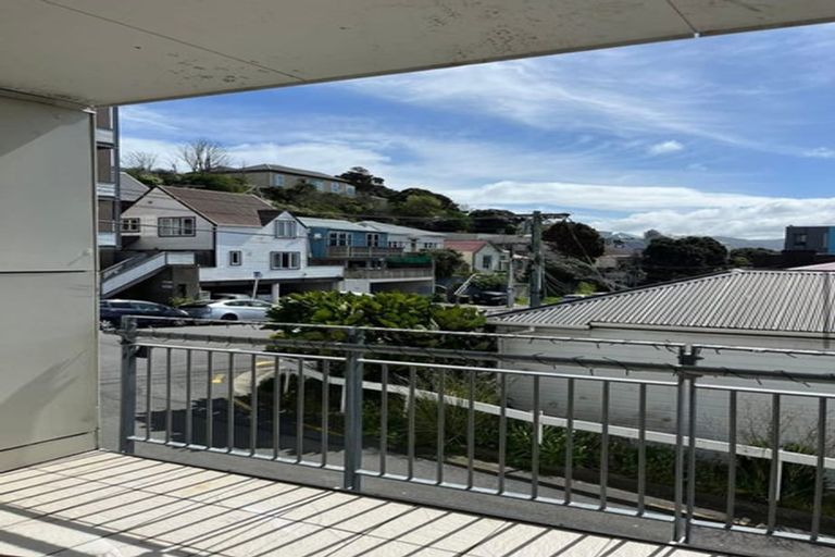 Photo of property in Hanson House, 9/27 Hanson Street, Mount Cook, Wellington, 6021