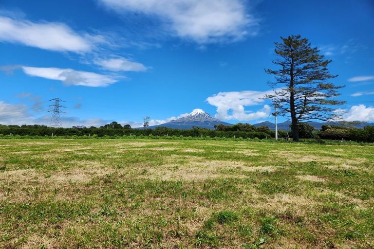 Photo of property in 1529 Egmont Road, Egmont Village, 4386