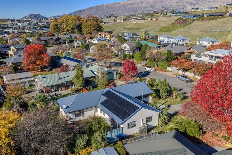 Photo of property in 52 Meadowstone Drive, Wanaka, 9305