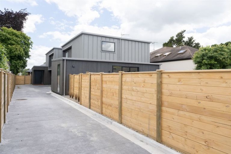 Photo of property in 23u2 Strowan Avenue, Fairfield, Hamilton, 3214