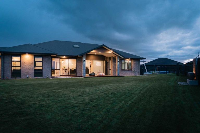 Photo of property in 23 Tiaki Way, Cambridge, 3434