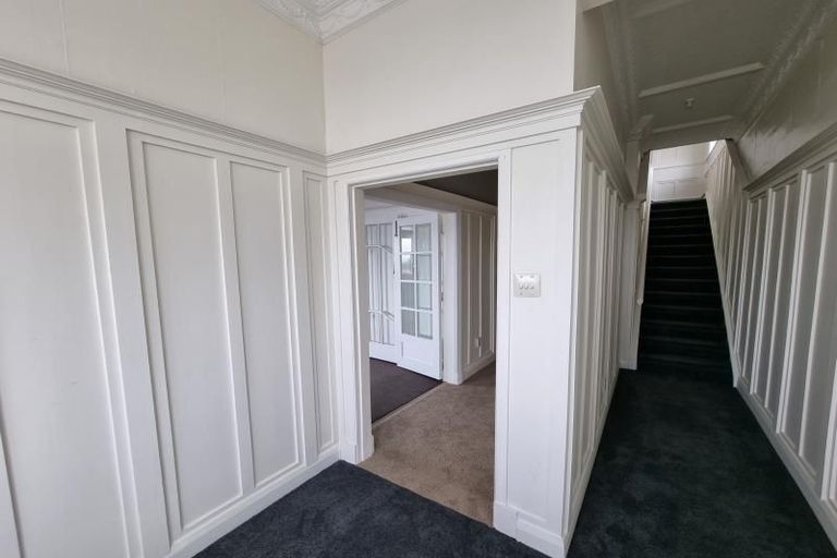 Photo of property in 212 Queens Drive, Lyall Bay, Wellington, 6022