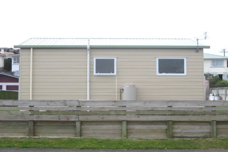 Photo of property in 8 Naumai Place, Spotswood, New Plymouth, 4310