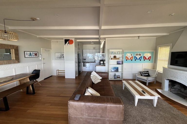 Photo of property in 62 Moana Road, Okitu, Gisborne, 4010