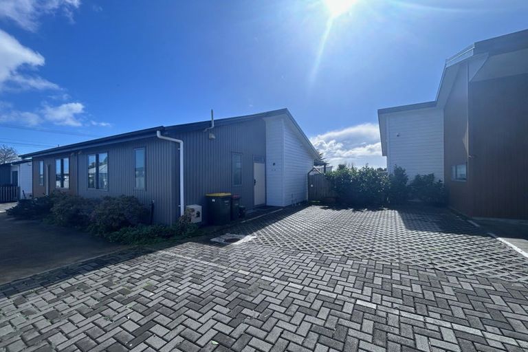 Photo of property in 61b Mcleod Road, Te Atatu South, Auckland, 0610