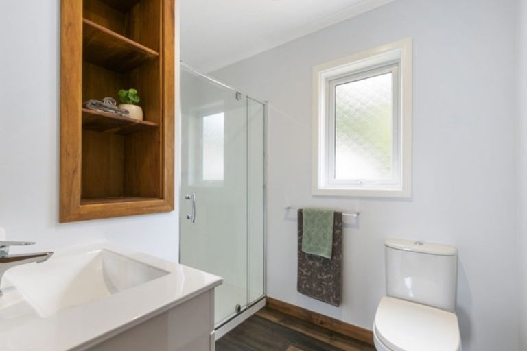 Photo of property in 18 Lees Grove, Wainuiomata, Lower Hutt, 5014