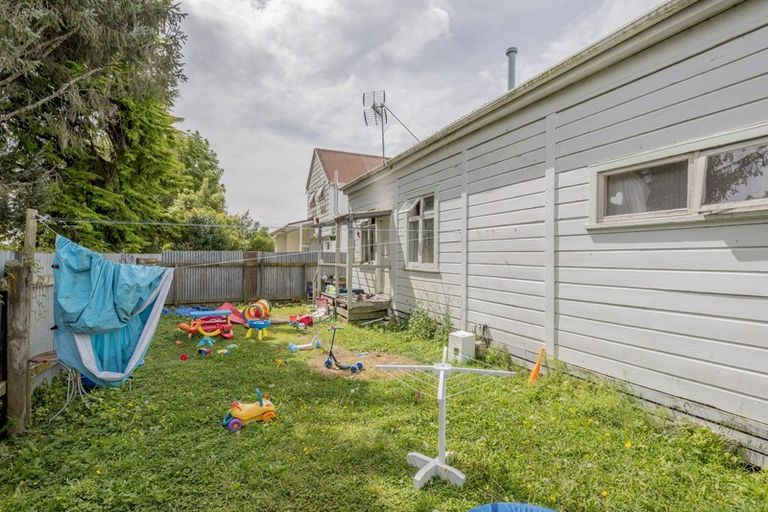 Photo of property in 131 Bath Street, Levin, 5510