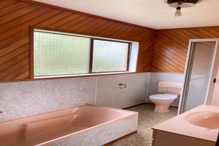 Photo of property in 25 Nui Mana Place, Te Atatu South, Auckland, 0610