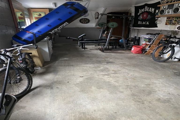 Photo of property in 98 Salford Street, Windsor, Invercargill, 9810