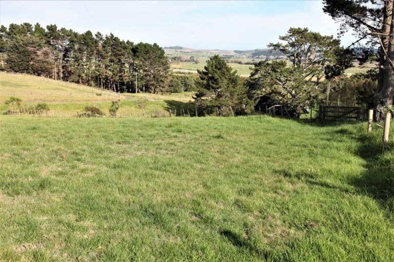 Photo of property in 181 Mangakura Road, Helensville, 0875