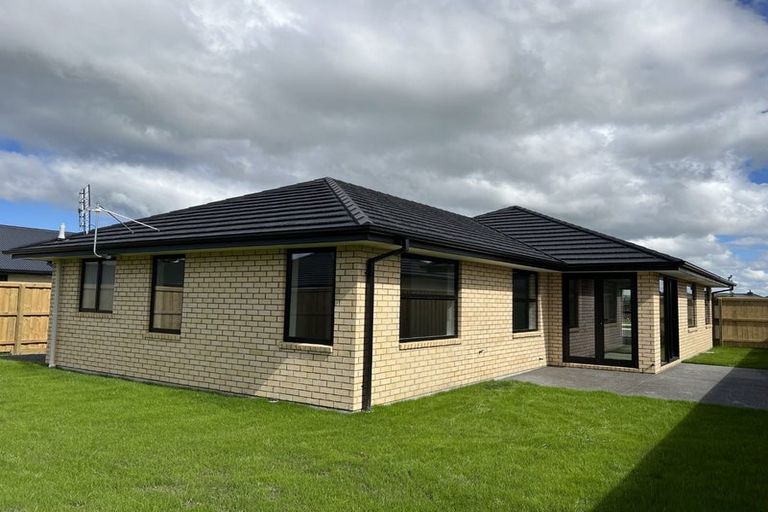 Photo of property in 169 Faringdon Boulevard, Rolleston, 7615