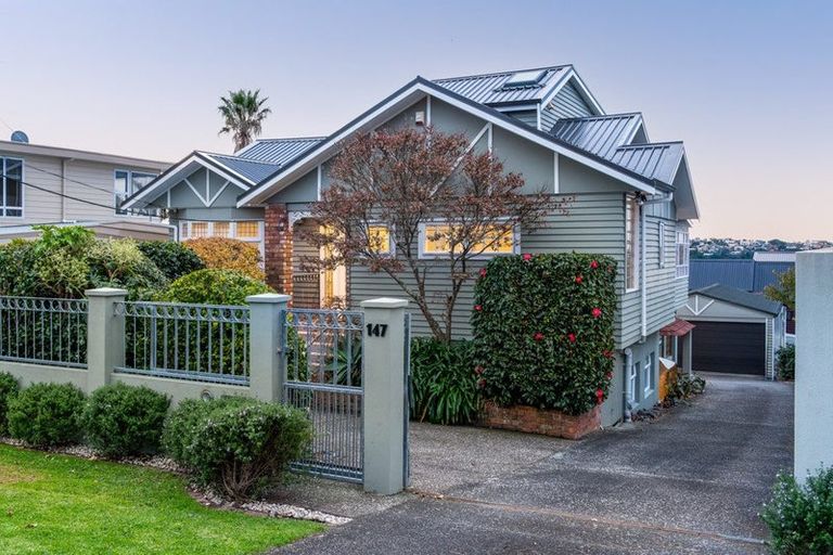 Photo of property in 147 Churchill Road, Rothesay Bay, Auckland, 0630