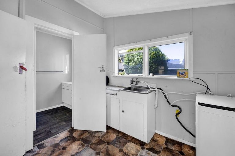 Photo of property in 64 Puriri Street, Hawera, 4610