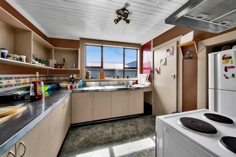 Photo of property in 142 Juliet Street, Stratford, 4332