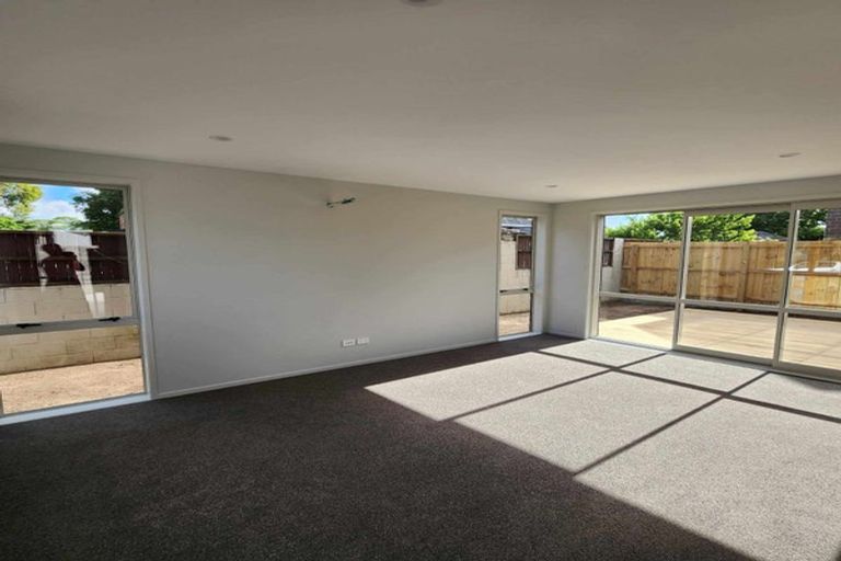 Photo of property in 4a Bosun Place, Te Atatu Peninsula, Auckland, 0610