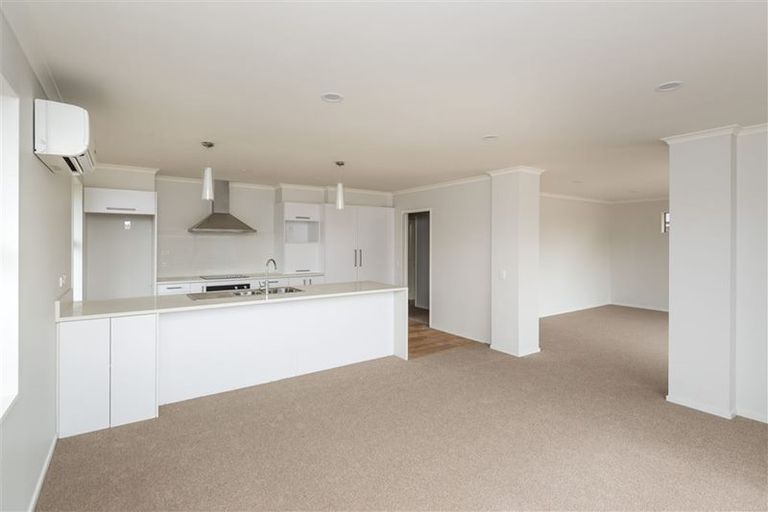 Photo of property in 2 John Morel Place, Parklands, Christchurch, 8083