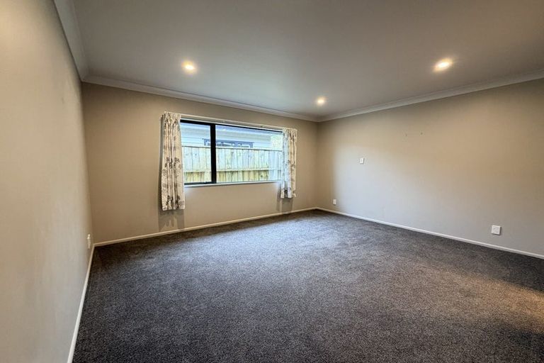Photo of property in 27 Moonsail Drive, Whitby, Porirua, 5024