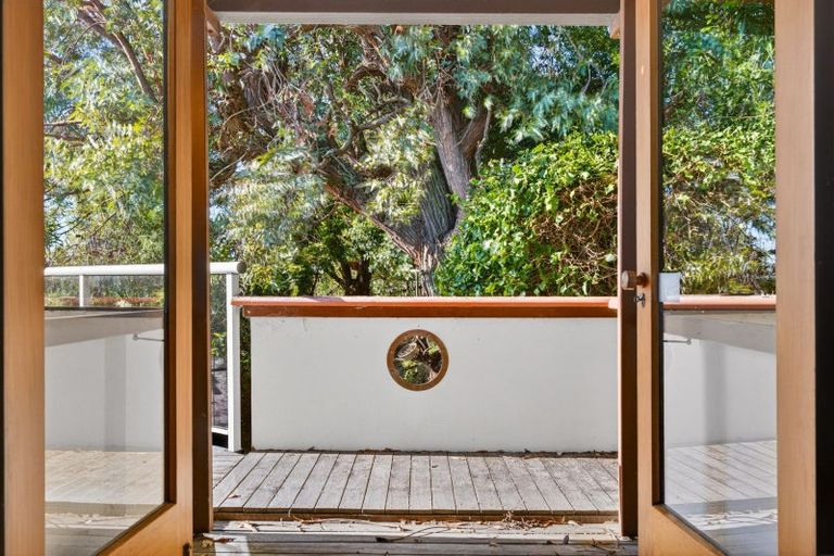 Photo of property in 122a Chaucer Road, Hospital Hill, Napier, 4110