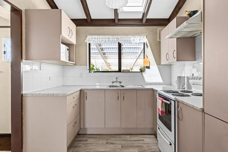 Photo of property in 27 Donegal Crescent, Tamatea, Napier, 4112