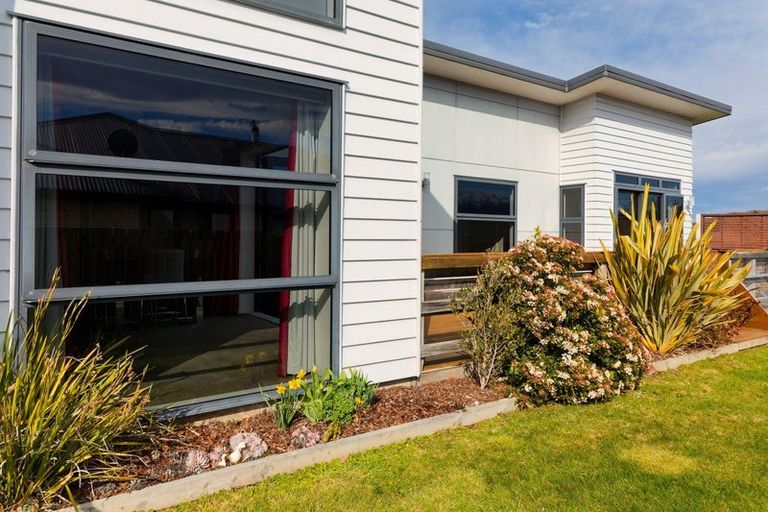 Photo of property in 43 Miromiro Drive, Kaikoura, 7300