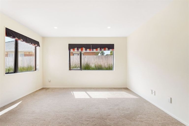 Photo of property in 14 Kotuku Street, Te Atatu Peninsula, Auckland, 0610