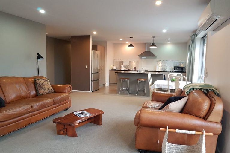 Photo of property in 2/2 Harkness Place, Westport, 7825