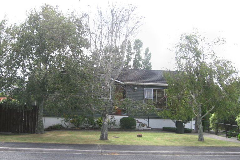 Photo of property in 17 Trafalgar Road, Milford, Auckland, 0620