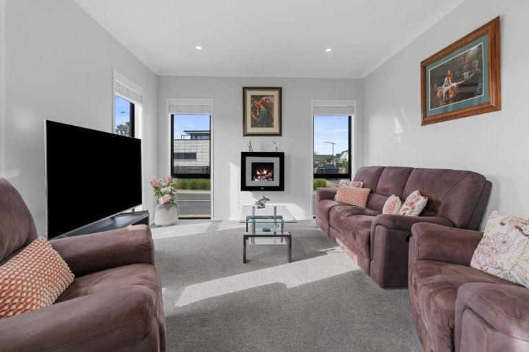 Photo of property in 3 Oceania Sands Way, Papamoa Beach, Papamoa, 3118