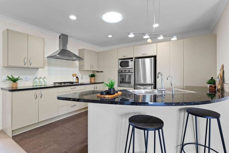 Photo of property in 2 Gibson Place, Papamoa Beach, Papamoa, 3118