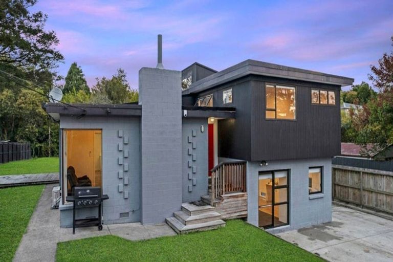 Photo of property in 192 Henderson Valley Road, Henderson, Auckland, 0612
